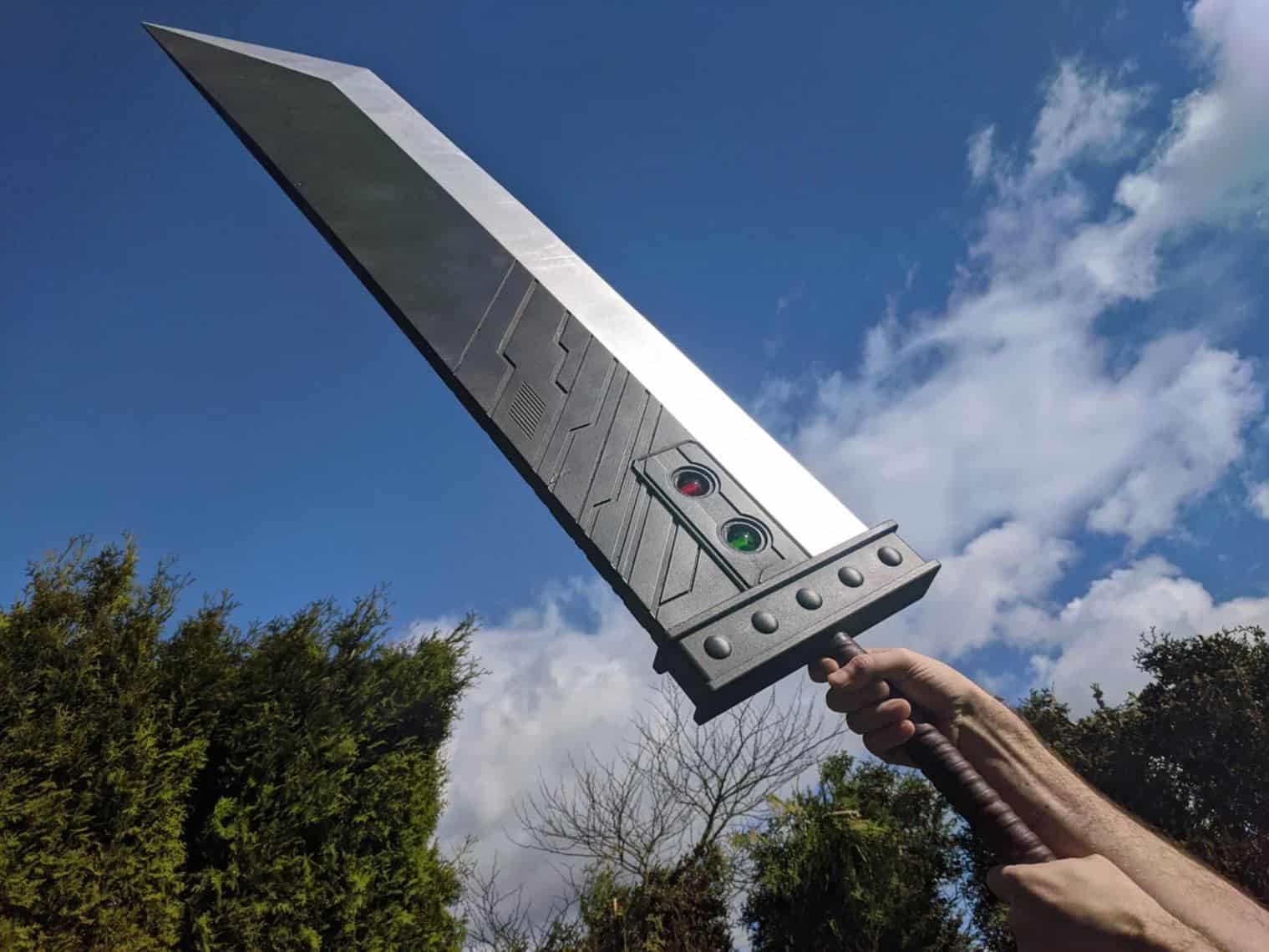 Cloud's Buster Sword FFVII: R by SchwiftyProps